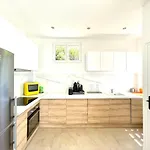 Très Jolie Bianca, Maison Avec Jardin Privé à *