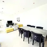 Très Jolie Bianca, Maison Avec Jardin Privé à Villa