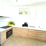 Très Jolie Bianca, Maison Avec Jardin Privé à Villa