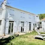 Villa Très Jolie Bianca, Maison Avec Jardin Privé à