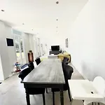 Villa Très Jolie Bianca, Maison Avec Jardin Privé à *