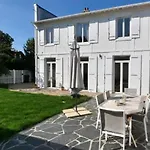 Villa Très Jolie Bianca, Maison Avec Jardin Privé à *