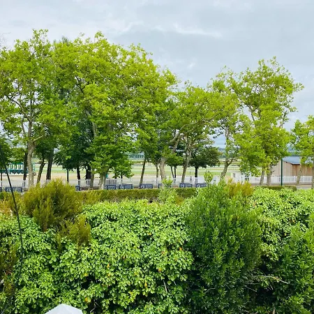 Tres Jolie Bianca, Maison Avec Jardin Prive A *