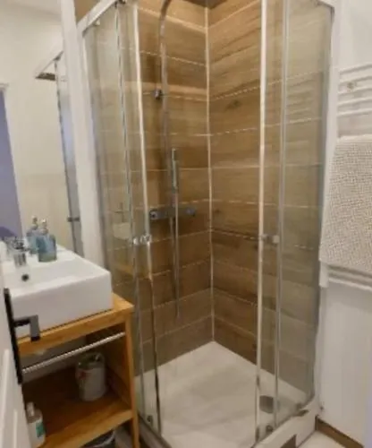 Vila Tres Jolie Bianca, Maison Avec Jardin Prive A