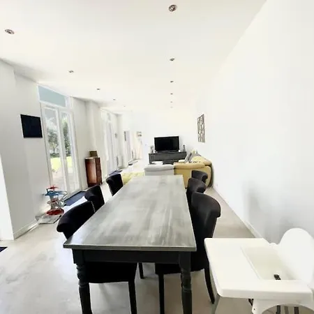 Villa Tres Jolie Bianca, Maison Avec Jardin Prive A *