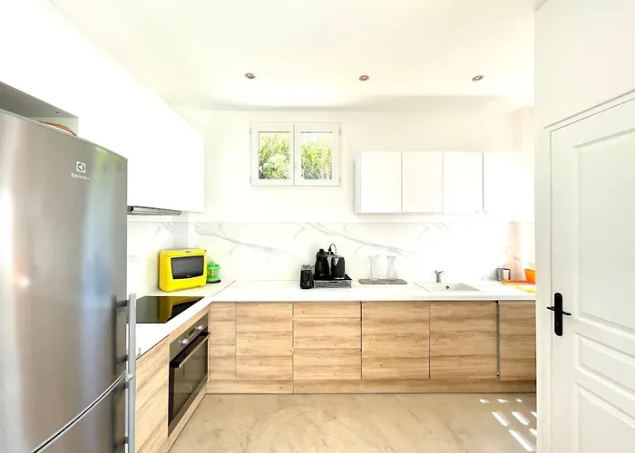 Très Jolie Bianca, Maison Avec Jardin Privé à *