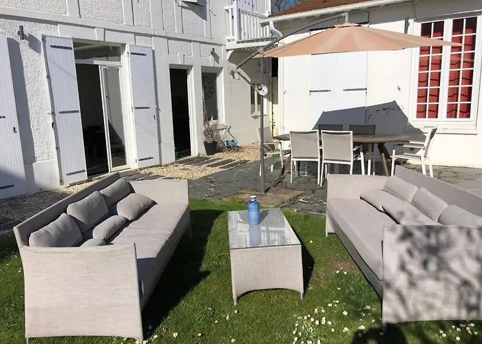 Très Jolie Bianca, Maison Avec Jardin Privé à Villa Deauville